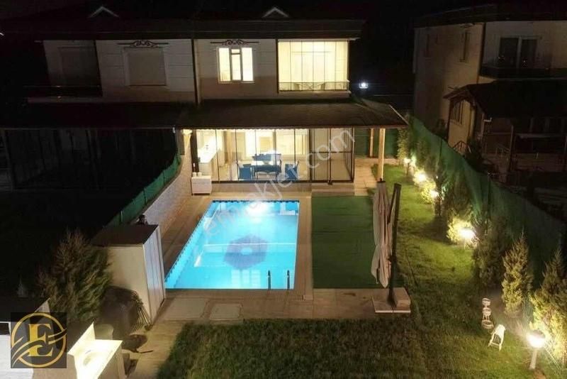 Oğuzeli Körkün Kiralık Villa Ekol'den Bireysel Havuzlu Güvenlikli Site İçerisinde Eşyalı 4+1