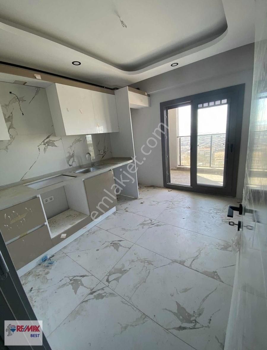 Çiğli Evka-5 Satılık Daire REMAX BEST TUĞYAN CAN KOÇ'TAN EVKA 5 TE SATILIK DAİRE