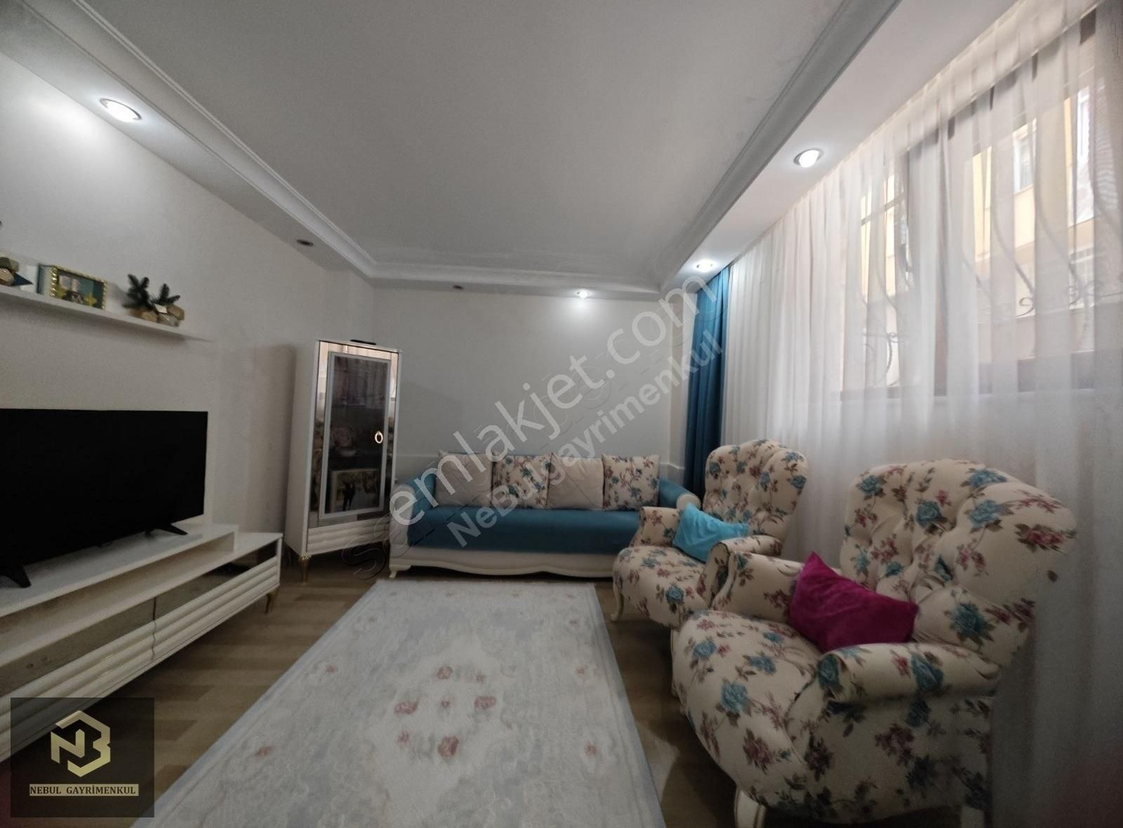 Bahçelievler Cumhuriyet Satılık Daire BAHÇELİEVLER CUMHURİYETTE SATILIK 8 YILLIK 125 M2 3+1 DAİRE