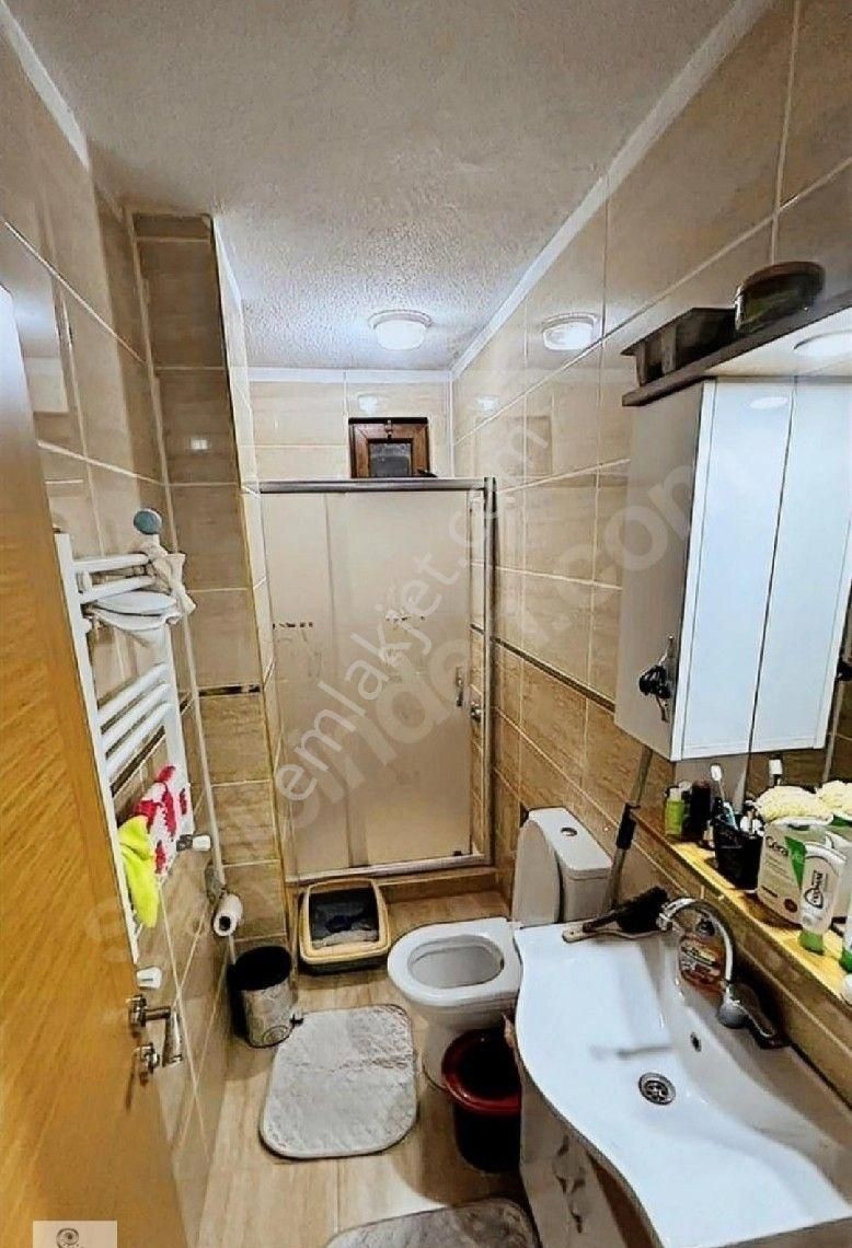 Eyüpsultan Güzeltepe Satılık Daire EYÜPSULTAN METROYA 3 DK. 2 BALKONLU MERKEZİ KONUMLU 2+1 SATILIK DAİRE ***KREDİYE UYGUN***