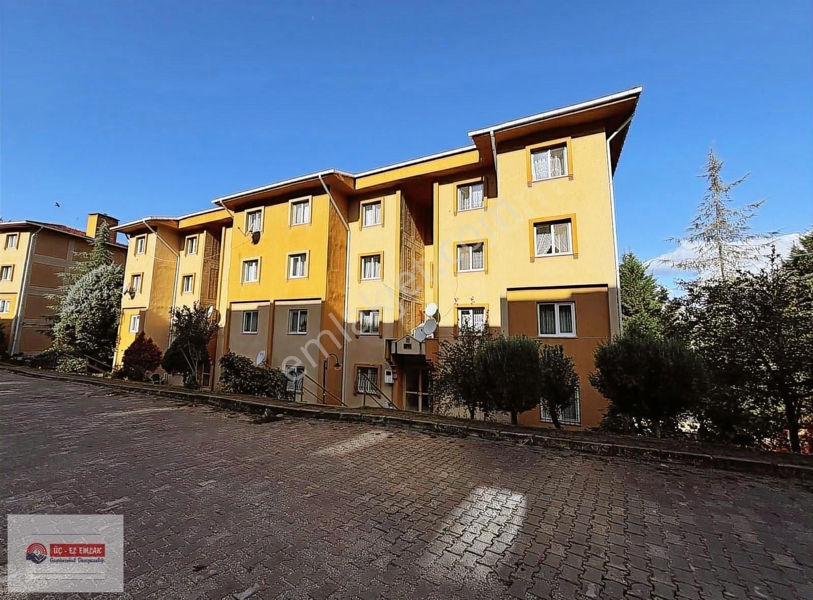 Adapazarı Korucuk Satılık Daire Üçelden Korucukta Site İçi 2+1 90 M2 Zemin Kat Satılık Daire