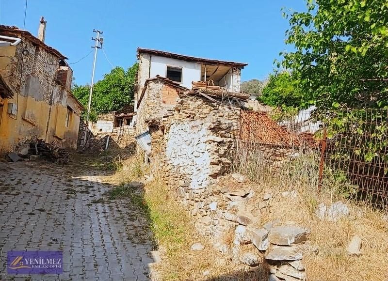 Bayındır Zeytinova Satılık Bina eski müstakil köy evi