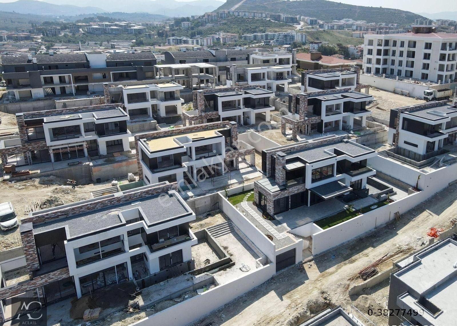 Full Manzara-guvenlık-özel Havuz-hamam-sauna-fitness-asansor-ultra Lüx-tamamı Müstakıl - Görsel 14