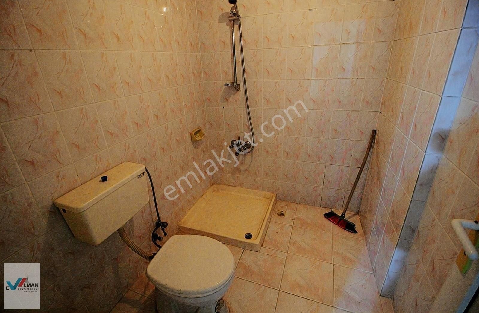 Küçükçekmece İnönü Kiralık Daire EVALMAK'TA İNÖNÜ MAH.DE 2+1 (110m2) EBEVEYN BANYOLU ARAKAT DAİRE