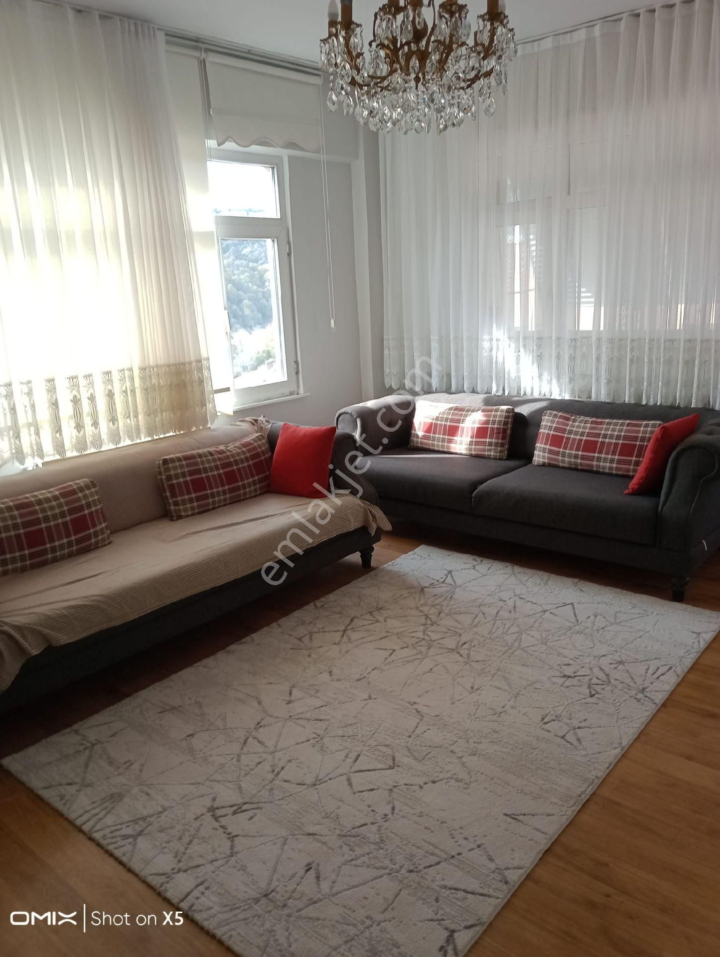 Sarıyer Sarıyer Merkez Kiralık Daire Sarıyer Zümrütevler'de satılık daire 6 katlı binanın 2ci katı