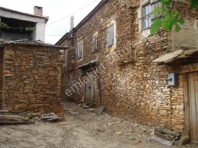 İzmir Bayındır Sarıyurt Köyünde Yatırıma Uygun Zeytin Tarlası - Görsel 2