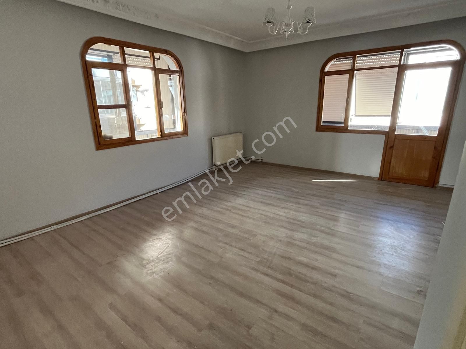 Buca Yiğitler Satılık Daire  ACİL BUCA SAADET EMİR ORTAOKULU YANI  3+1 125 M2 D.GAZLI SATILIK DAİRE