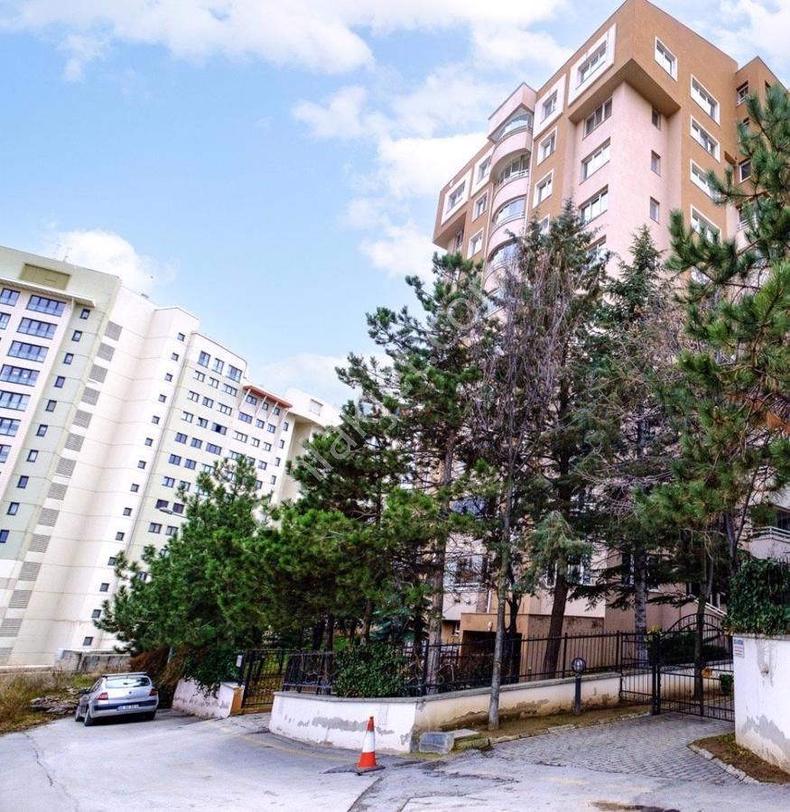 Çankaya İlkbahar Satılık Daire Çankaya Hasel Irmak Sitesi’nde BOŞ 4+1 Daire