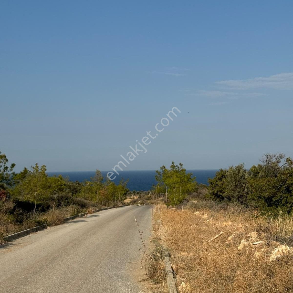 Girne Esentepe Köyü Satılık Arazi Girne Esentepe'de Onu Kapanmaz Deniz Manzaralı 7713 M2 Satılık Arsa !!!