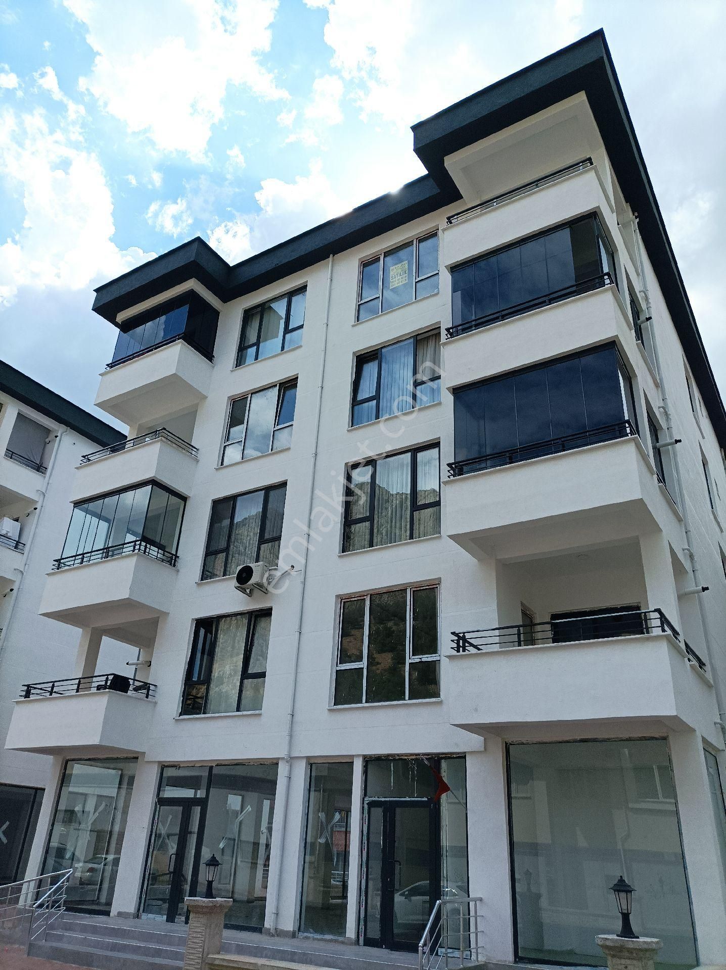 Amasya Merkez Hacılar Meydanı Satılık Daire YARDIMCI EMLAKTAN HACILARDA LÜKS 3+1 DAİRE 