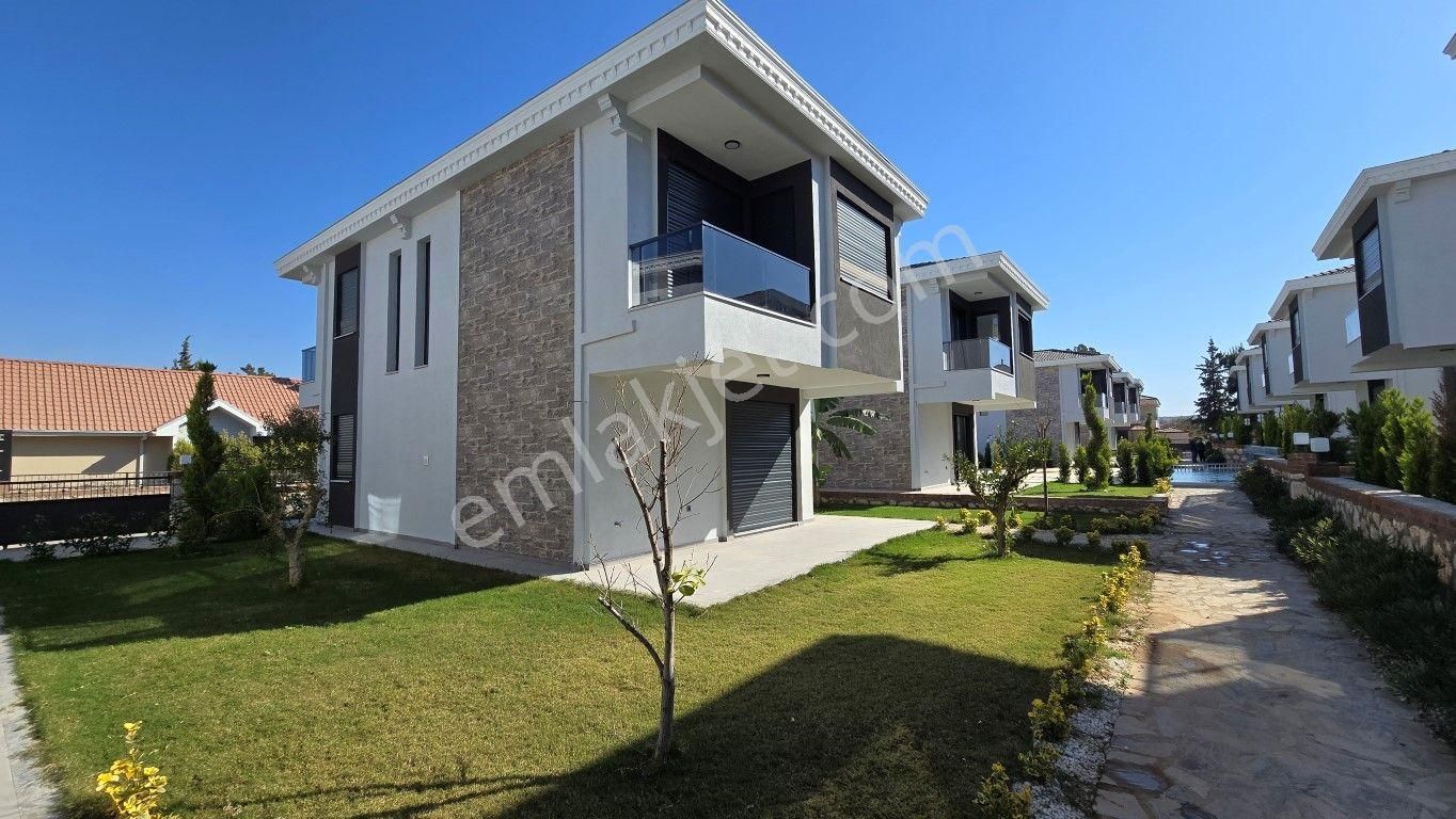Didimde Plaja 800 Mt Mesafede Havuzlu Sitede Satılık Müstakil Villalar - Görsel 20