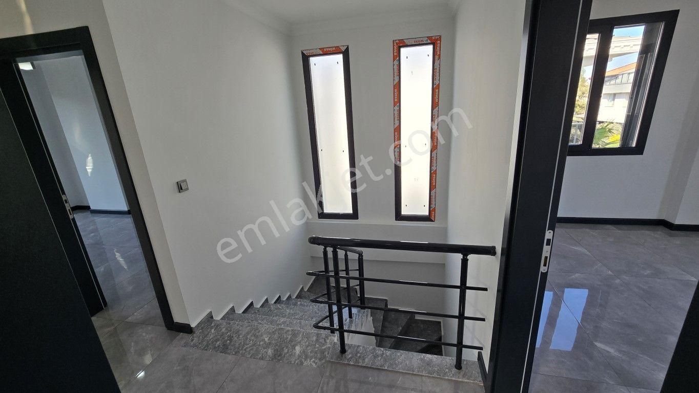 Didimde Plaja 800 Mt Mesafede Havuzlu Sitede Satılık Müstakil Villalar - Görsel 14