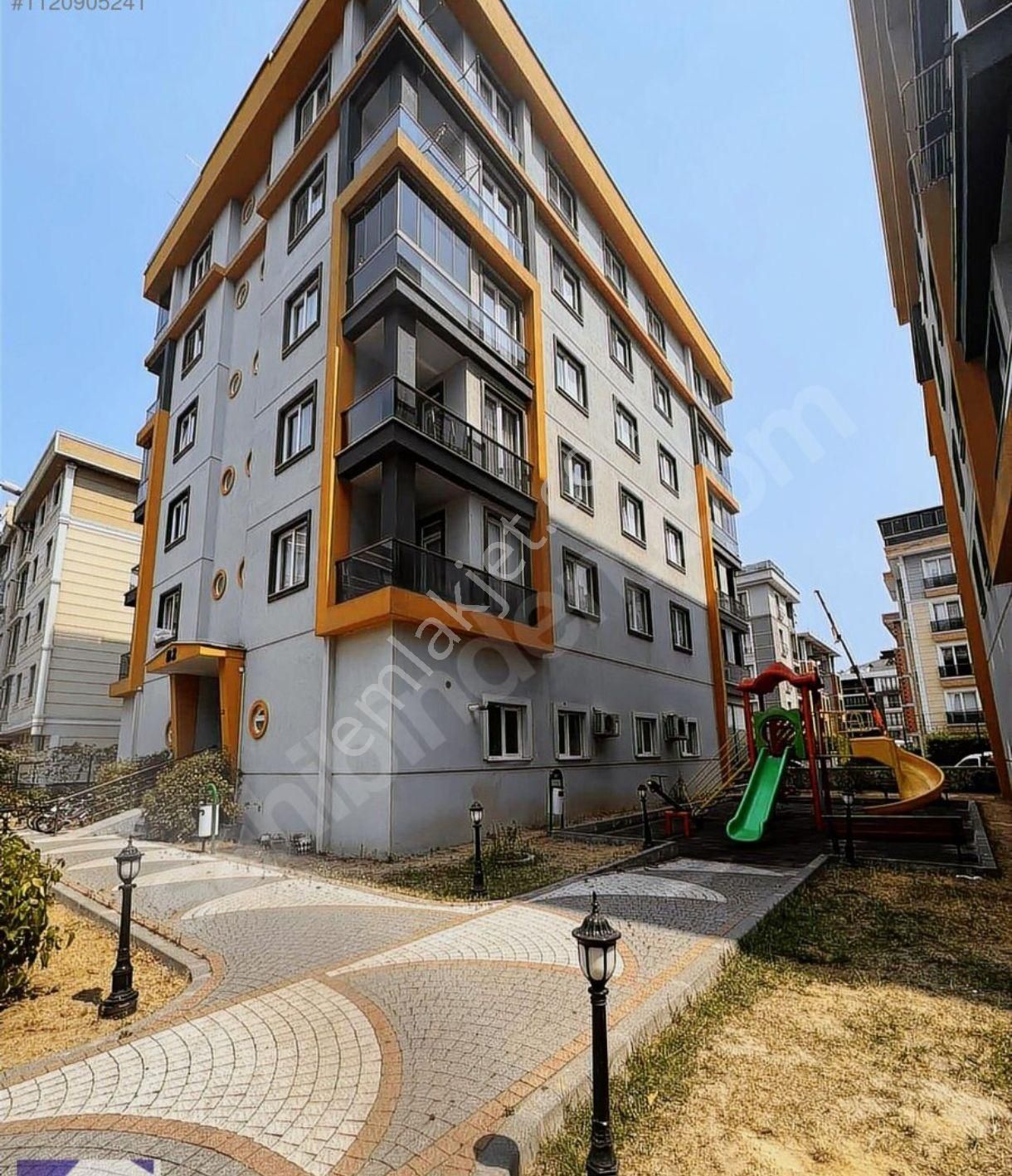 Beylikdüzü Kavaklı Satılık Daire BEYLİKDÜZÜ KAVAKLI MAHALLESİ ALTUNHAN LİFE SİTESİNDE 3+1 160 METREKARE UYGUN FİYAT DAİRE