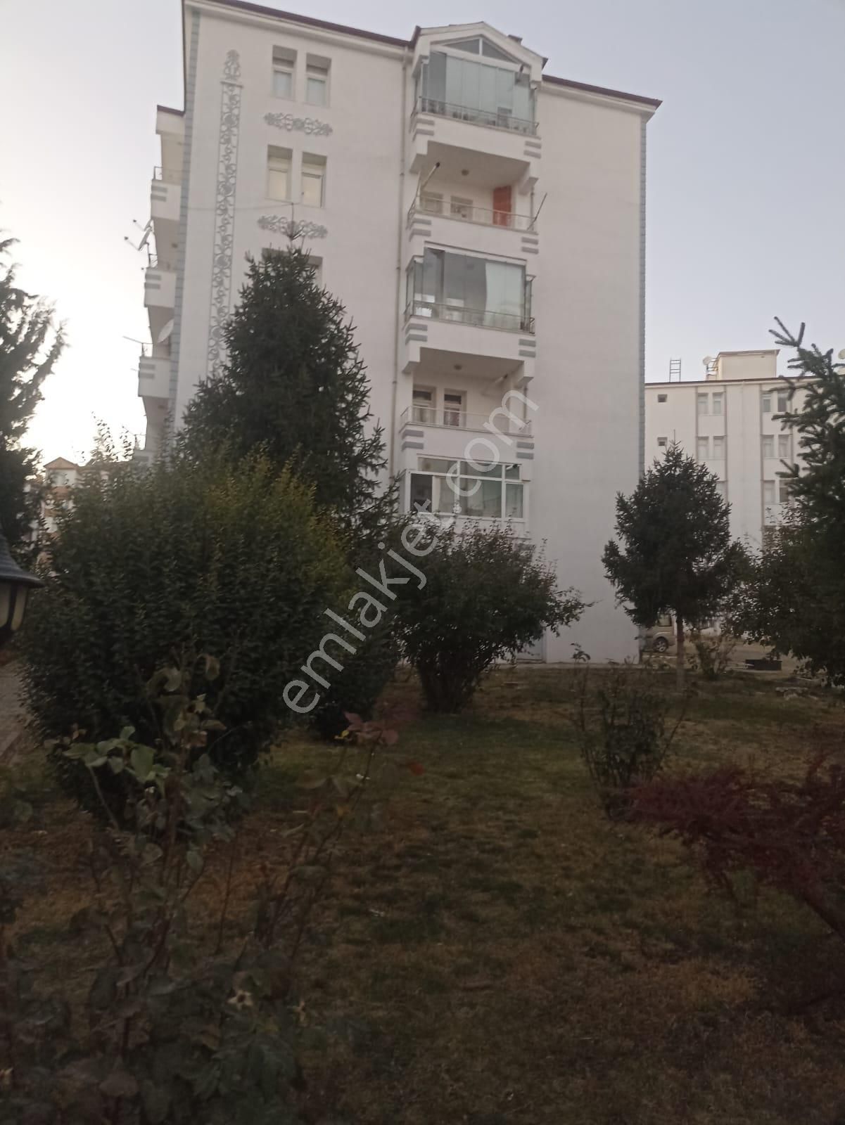 Elazığ Merkez Cumhuriyet Kiralık Daire  cumhuriyet mahallesi koçilkolulu yakını kiralık 3+1 daire