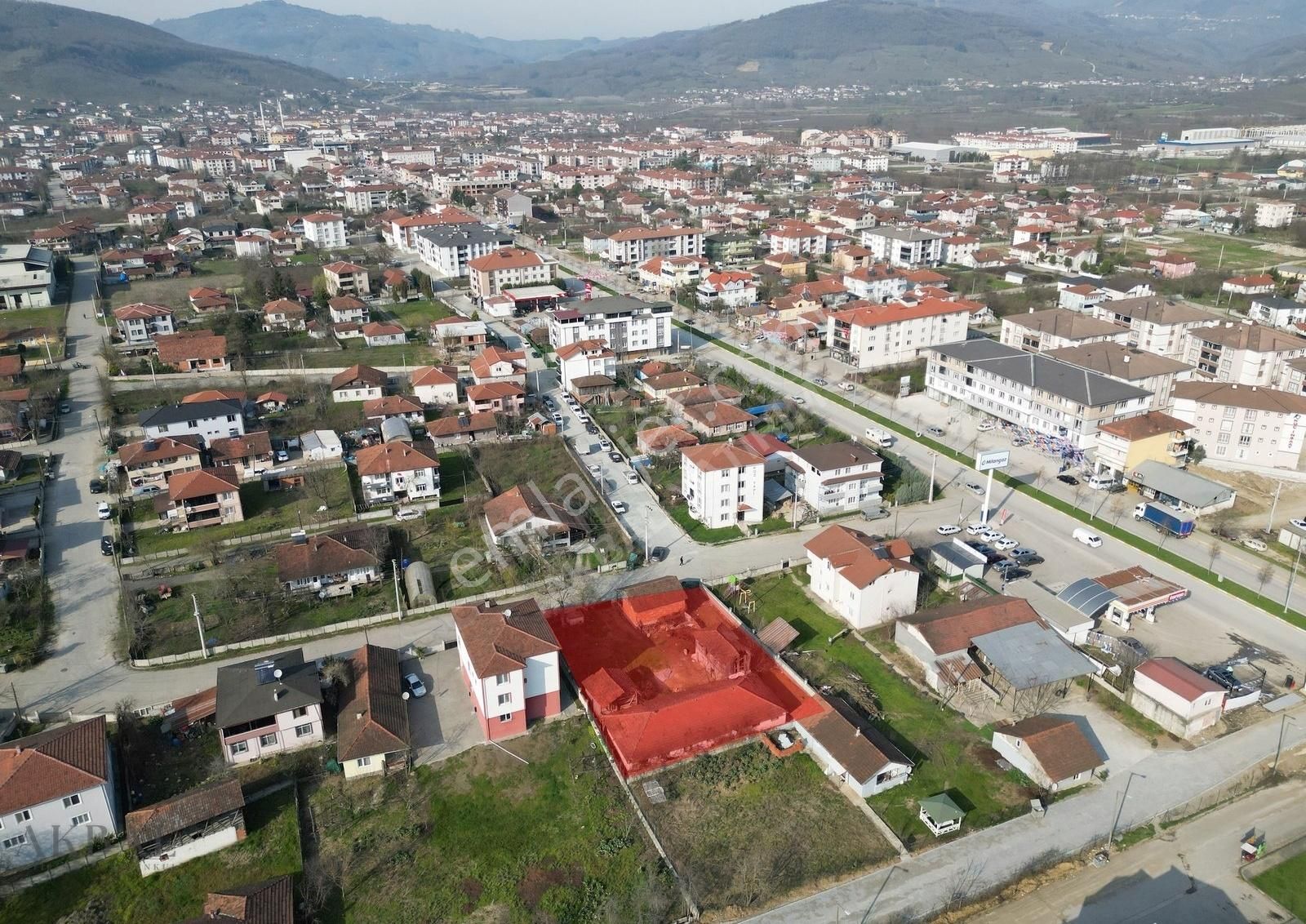 Cumayeri Orta Satılık Konut İmarlı AKBAL'dan Cumayerinin Merkezinde Satılık 3 Kat İmarlı Arsa