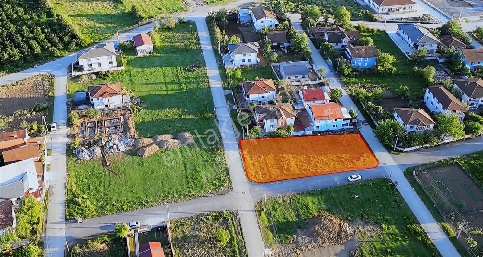 Düzce Merkez Arapçiftliği Satılık Villa İmarlı AKBAL'dan Arap Çiftliğinde Üç Cep. Yol 763m² SatılıkVilla Arsası