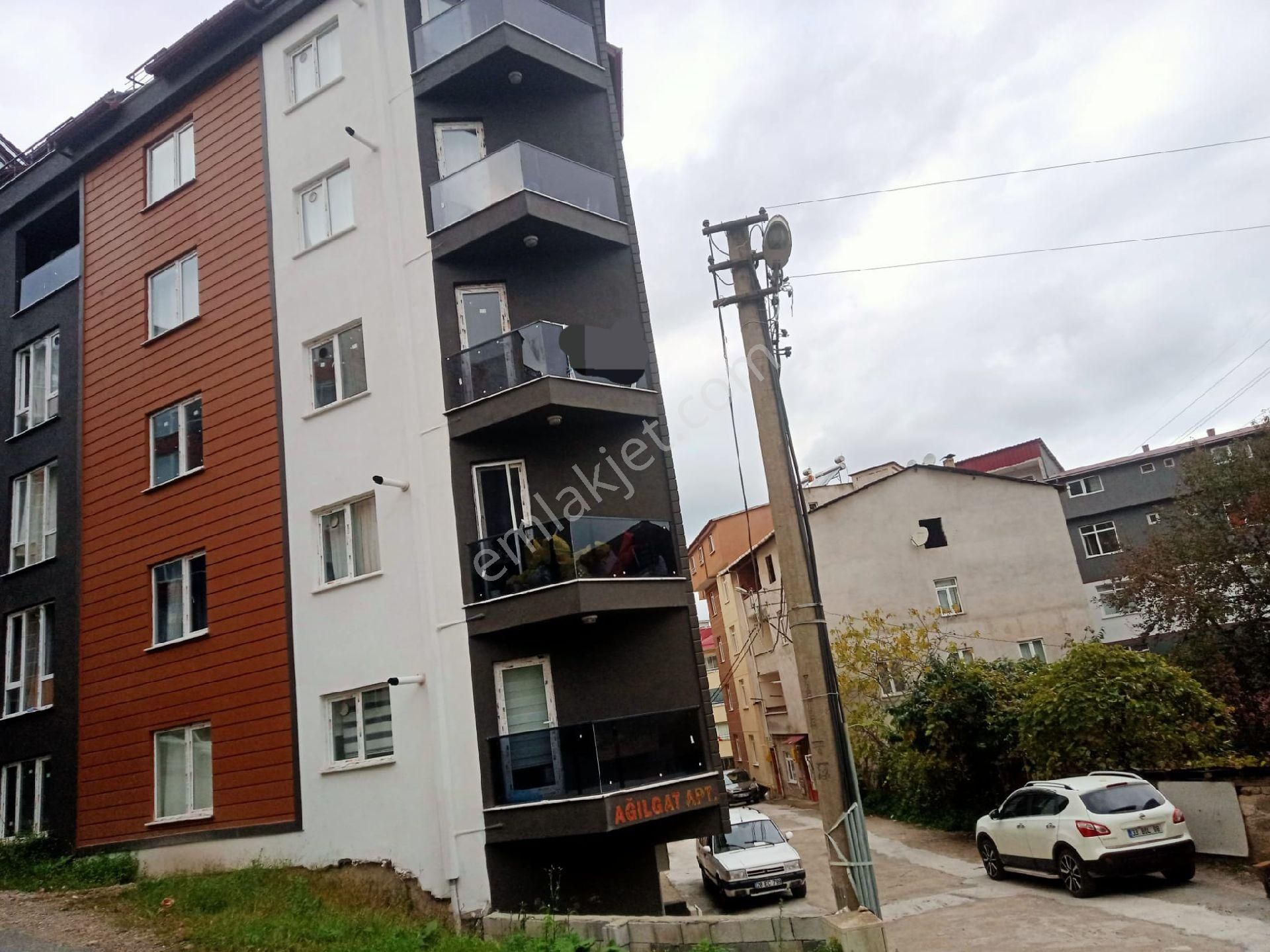 Giresun Merkez Teyyaredüzü Satılık Daire Giresun Teyyaredüzünde Satılık 1+1 Yeni Daire 3 kat Asansörlü 