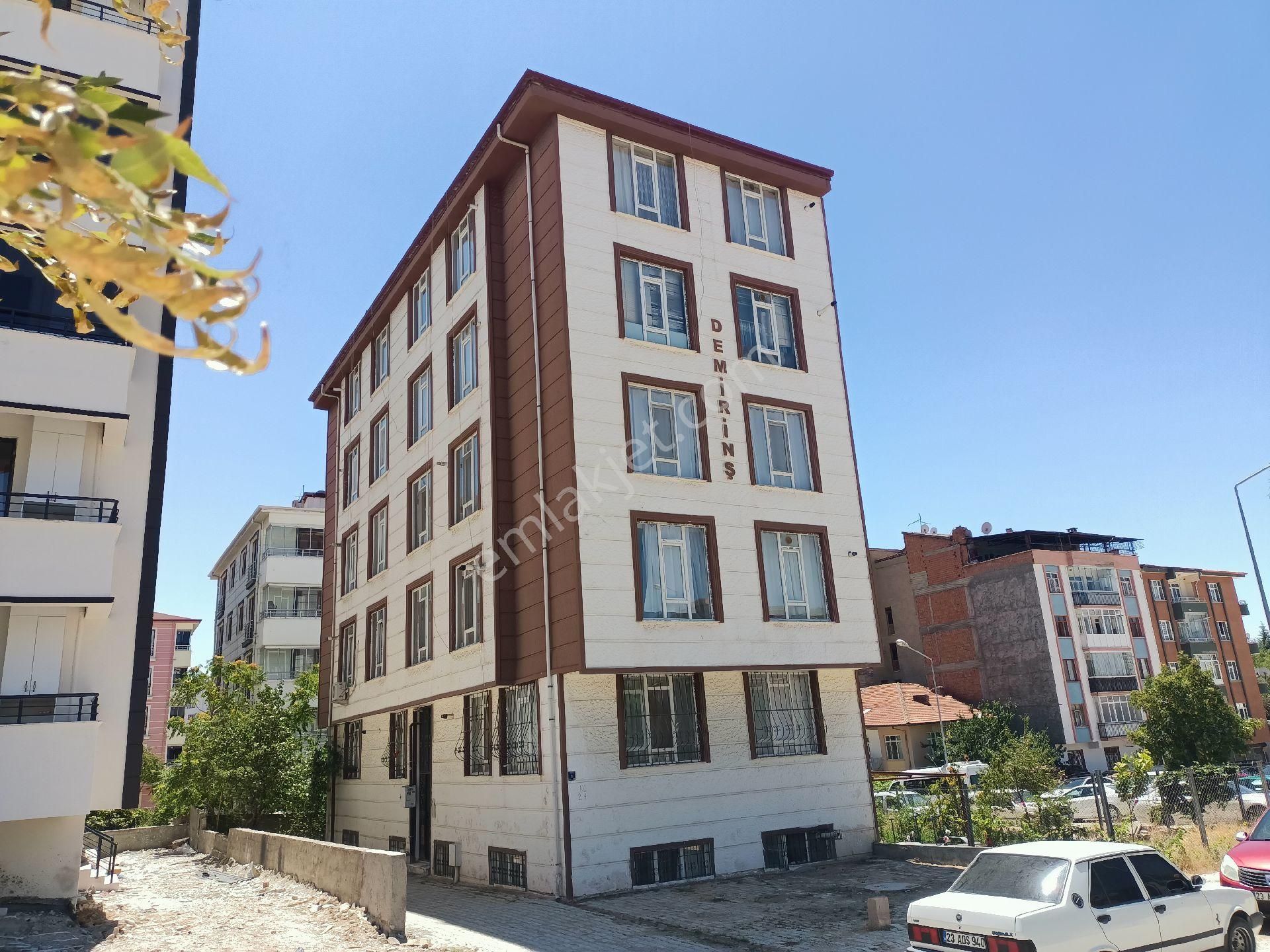 Elazığ Merkez Yeni Satılık Daire TURANLAR GAYRİMENKUL'DEN YENİ MAHALLEDE FIRSAT 1+1 SATILIK DAİRE...