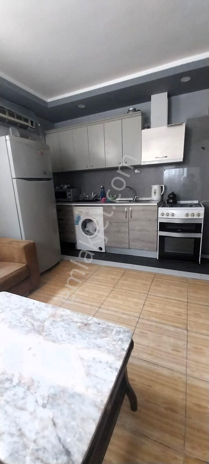 Muratpaşa Deniz Kiralık Daire DENİZE 200 m ÇARŞI MERKEZDE 1+1 EŞYALI KİRALIK