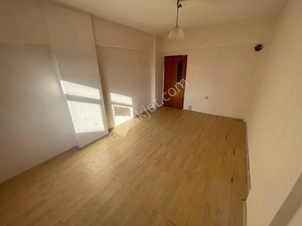 Pursaklar Mimar Sinan Satılık Daire KALECİK EMLAK'TAN  MİMAR SİNAN MH'DE,  3+1, 1.KAT 110M² CADDE ÜZERİ BATI CEPHELİ 