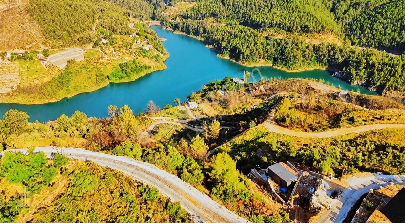 Alanya Üzümlü Satılık Tarla BARAJ MANZARALI UYGUN FİYATA TARLA