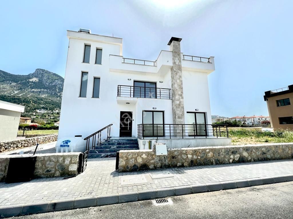 Girne Karşıyaka Köyü Satılık Villa Kktc Girne Karşıyakada Satılık Villa