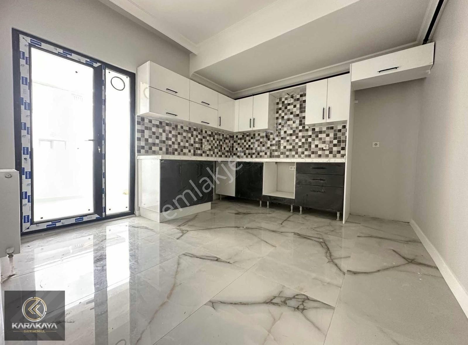 Darıca Bağlarbaşı Satılık Daire BAĞLARBAŞI MAH 2+1 95 m² LÜX FIRSAT ARAKAT