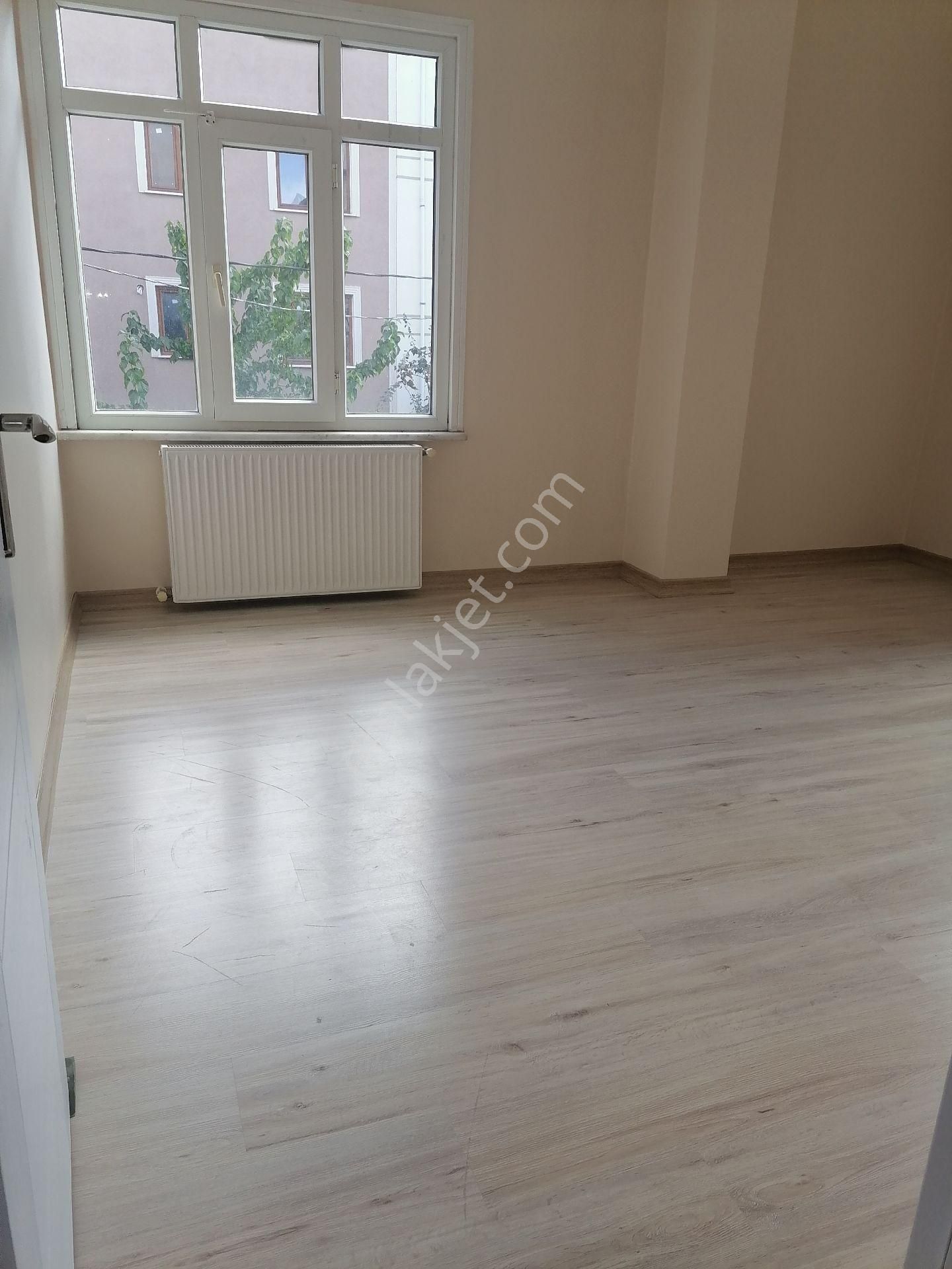 Ümraniye Çakmak Kiralık Daire ÜMRANİYE ÇAKMAK 3+1 METRO 15 DK YÜRÜME TEMİZ DAİRE 1.KATkiralık 