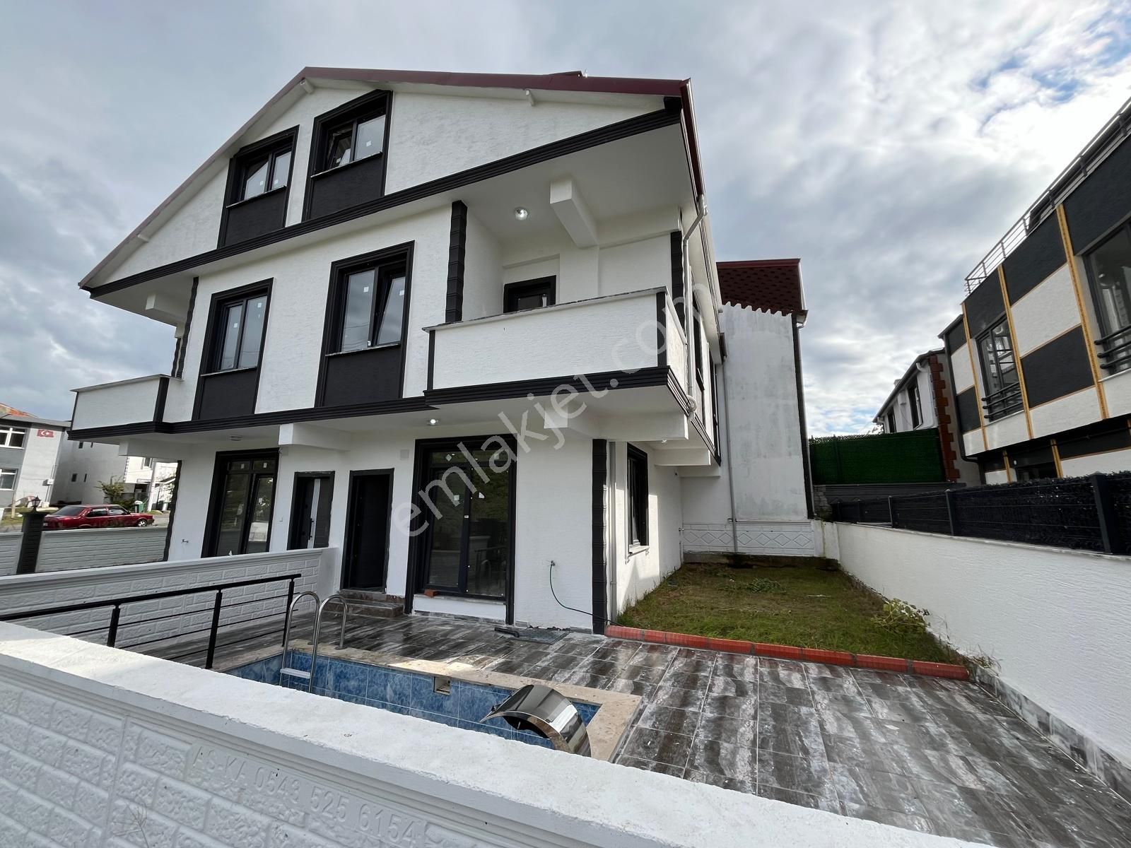 Kocaali Yalı Satılık Villa AKYURT İNŞAAT'TAN  4+1 HAVUZLU YERDEN ISITMA KAPANMAZ CEPHE TRİPLEKS VİLLA