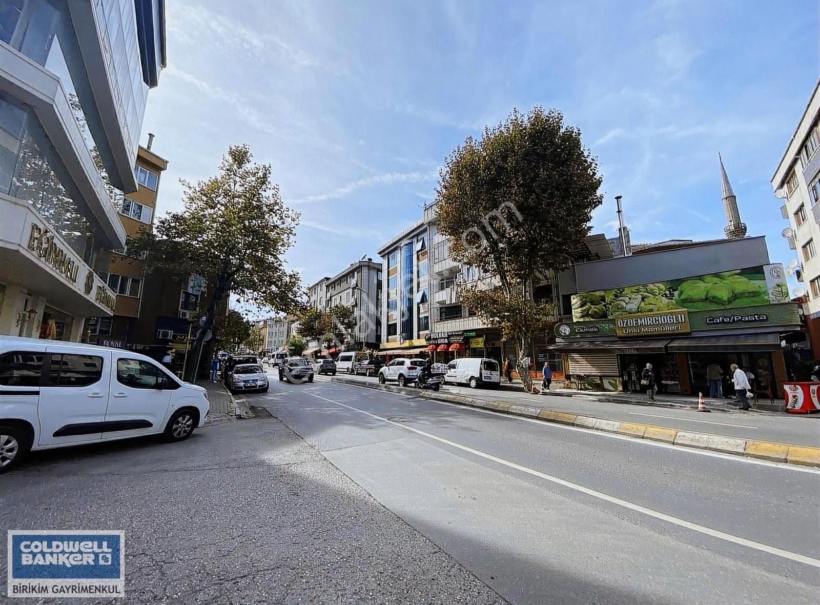 İstanbul Ümraniye Kiralık Bina KÜÇÜKSU CADDESİNDE 500 m2 NET KULLANIM ALANLI KOMPLE BİNA