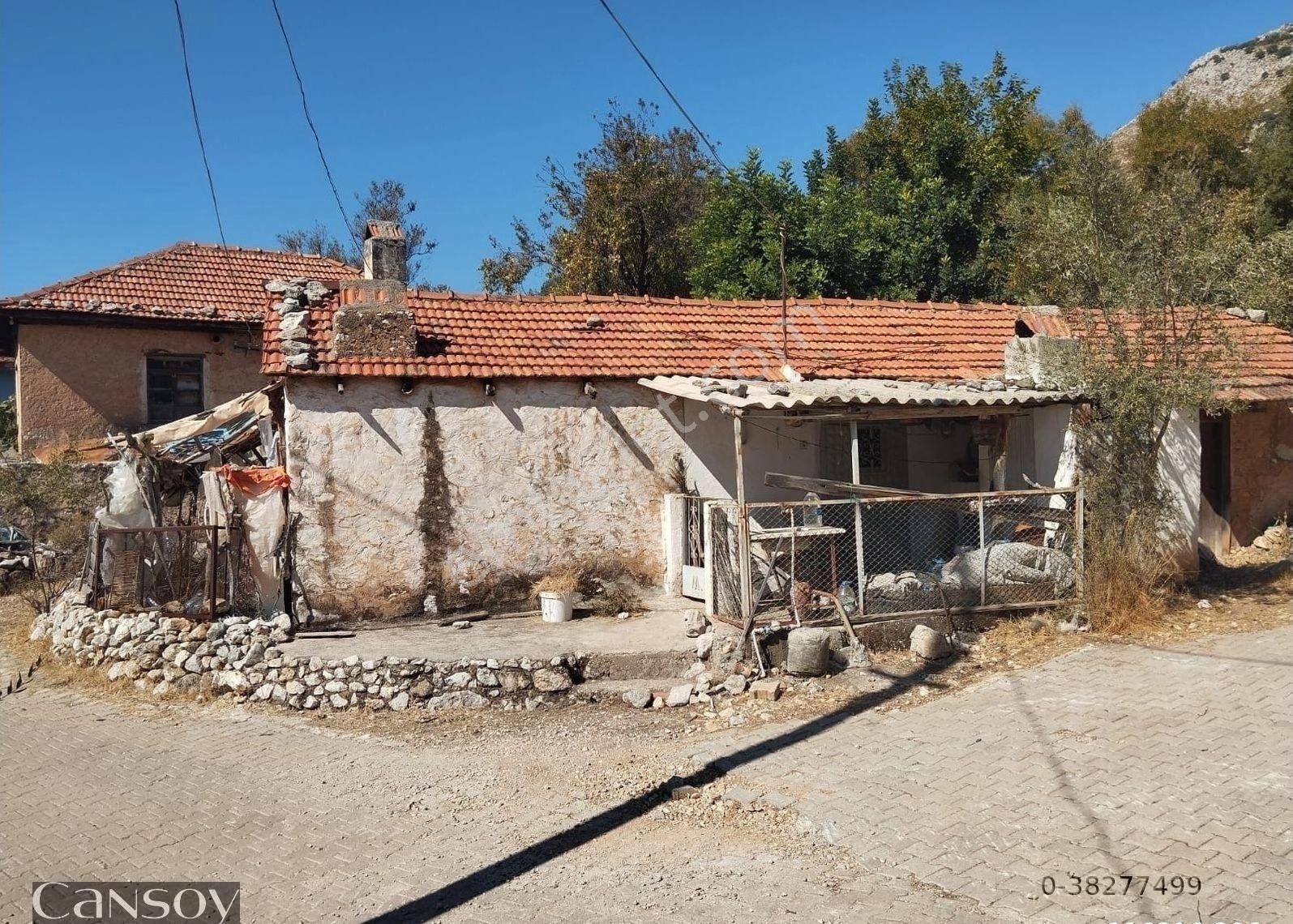 Seydikemer Boğaziçi Satılık Konut İmarlı Seydikemer Boğaziçinde Müstakil Parselli Eski Yapı Satılık