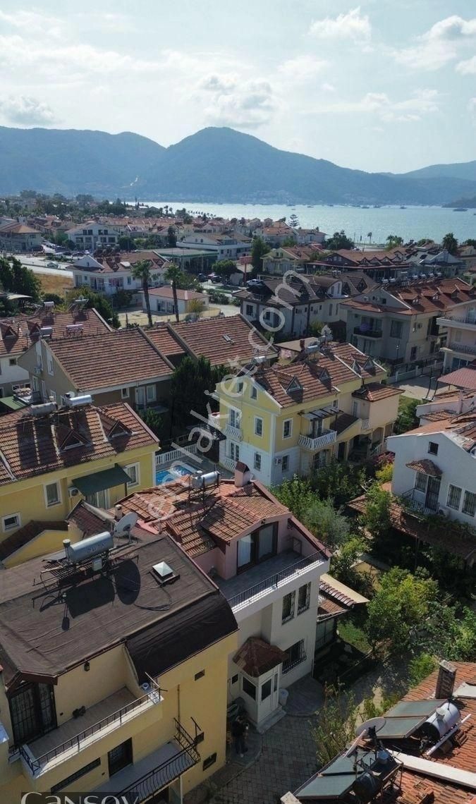 Fethiye Akarca Satılık Villa FETHİYE AKARCA MAHALESİNDE SATILIK 3+1 TRİPLEKS VİLLA