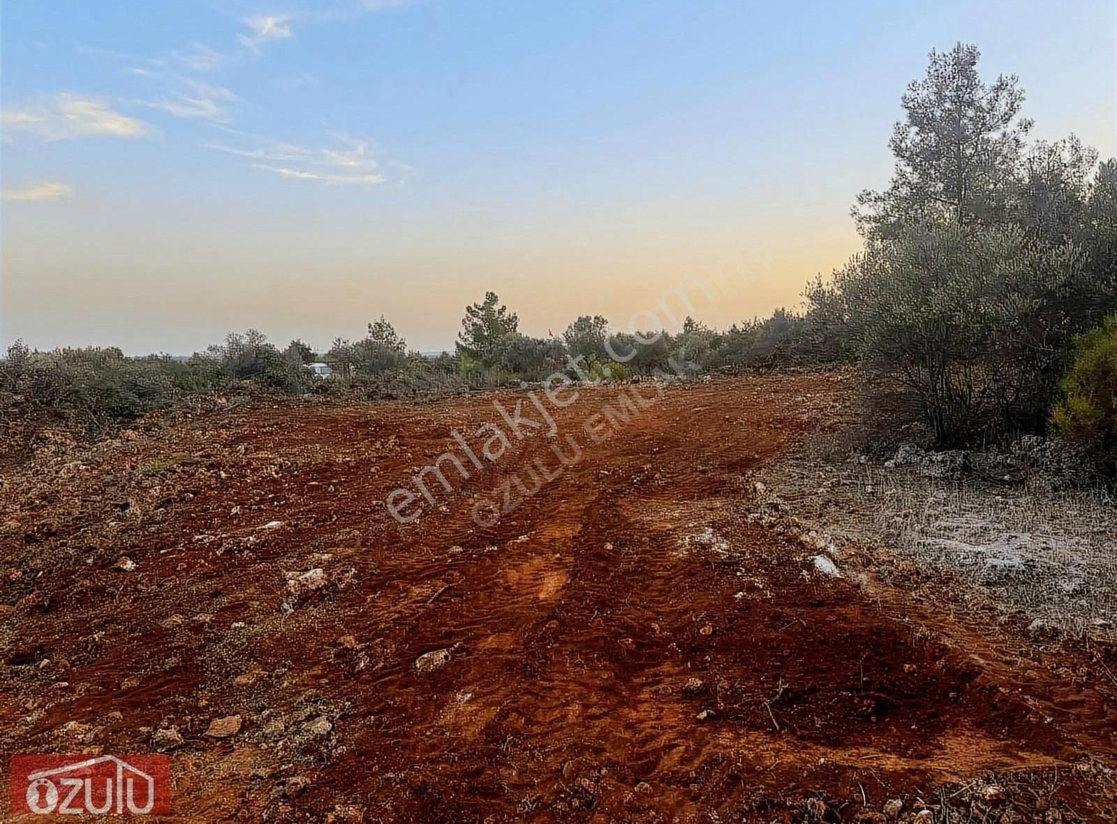 Aksu Topallı Satılık Villa İmarlı Aksu Topallı Villa Arsası