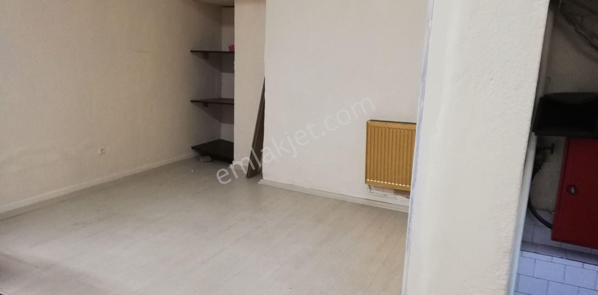 Bakırköy Zeytinlik Kiralık Dükkan & Mağaza Esen Emlak'tan Bakırköy De Marmara Çarşısı İçinde Dükkan