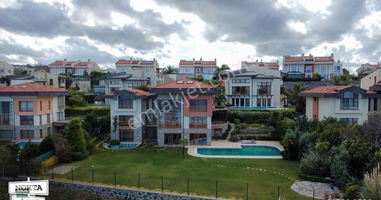 Sarıyer Kumköy Kiralık Villa Nokta'dan Marenegro'da Denize Sıfır Tam Müstakil Özel Havuzlu