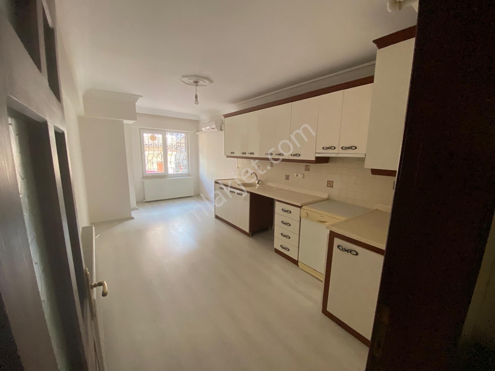 Güzel Bir Yuva İyi Bir Yaşam İstiyorsanız Tombul Emlaktan Zafer Mahallesinde 4+1satılık Daire - Görsel 14