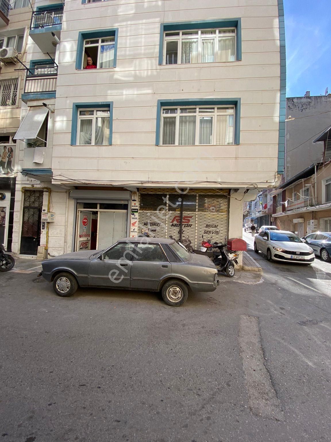 Karabağlar Esenlik Satılık Genel YEŞİLYURT ŞÜKRÜ KARADUMAN CADDESİN,DE 60M DÜKKAN