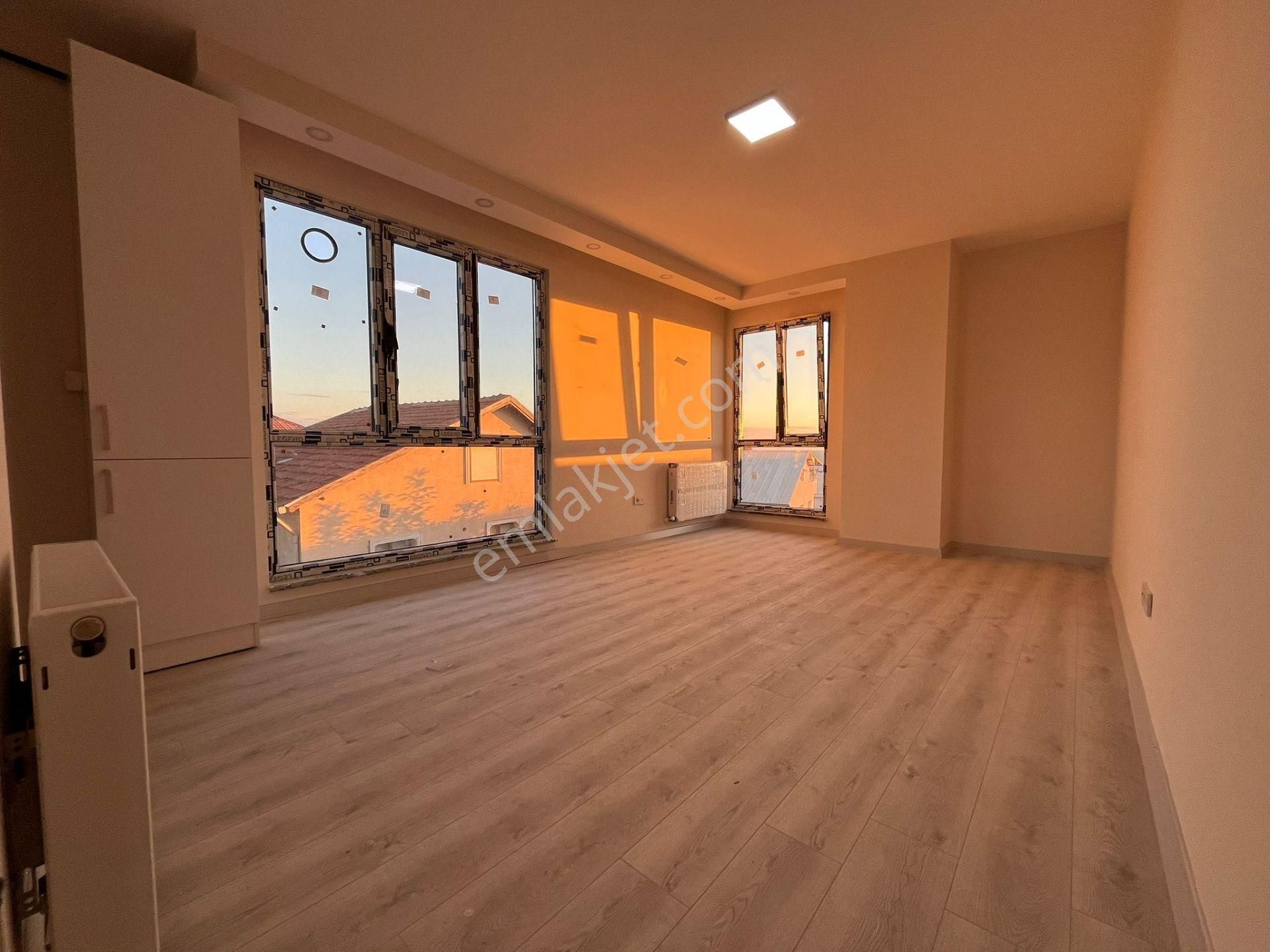 Büyükçekmece De 1+1 Kiralık Daireler Deniz Ve Doğa Manzaralı - Görsel 2