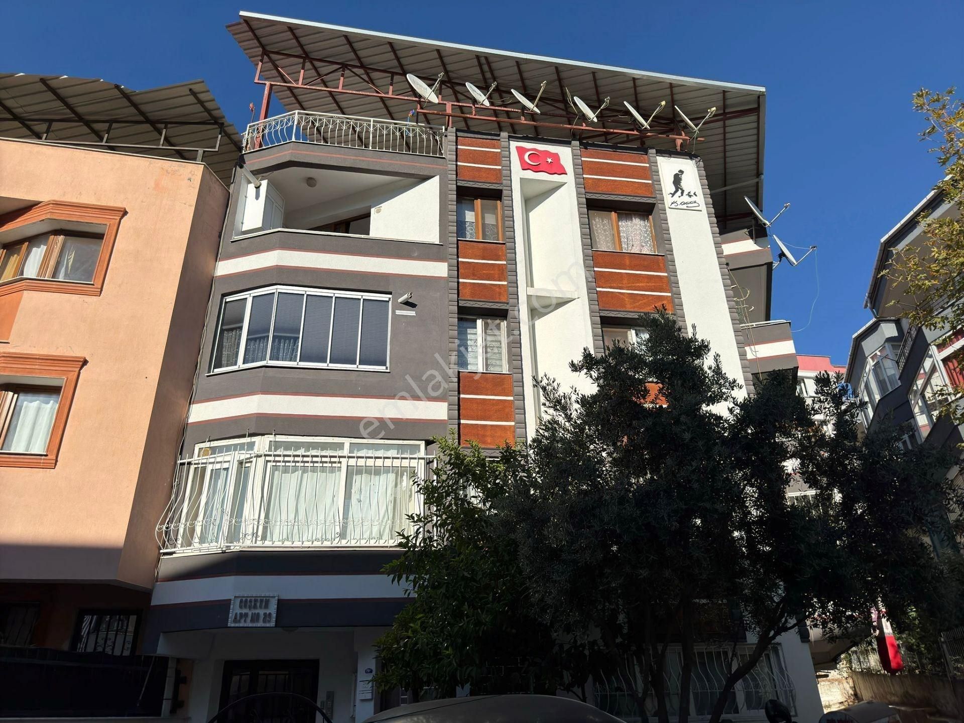 Bornova Atatürk Satılık Daire BORNOVA ATATÜRK MAHALLESİ SATILIK 3+1 AYRI MUTFAK DAİRE