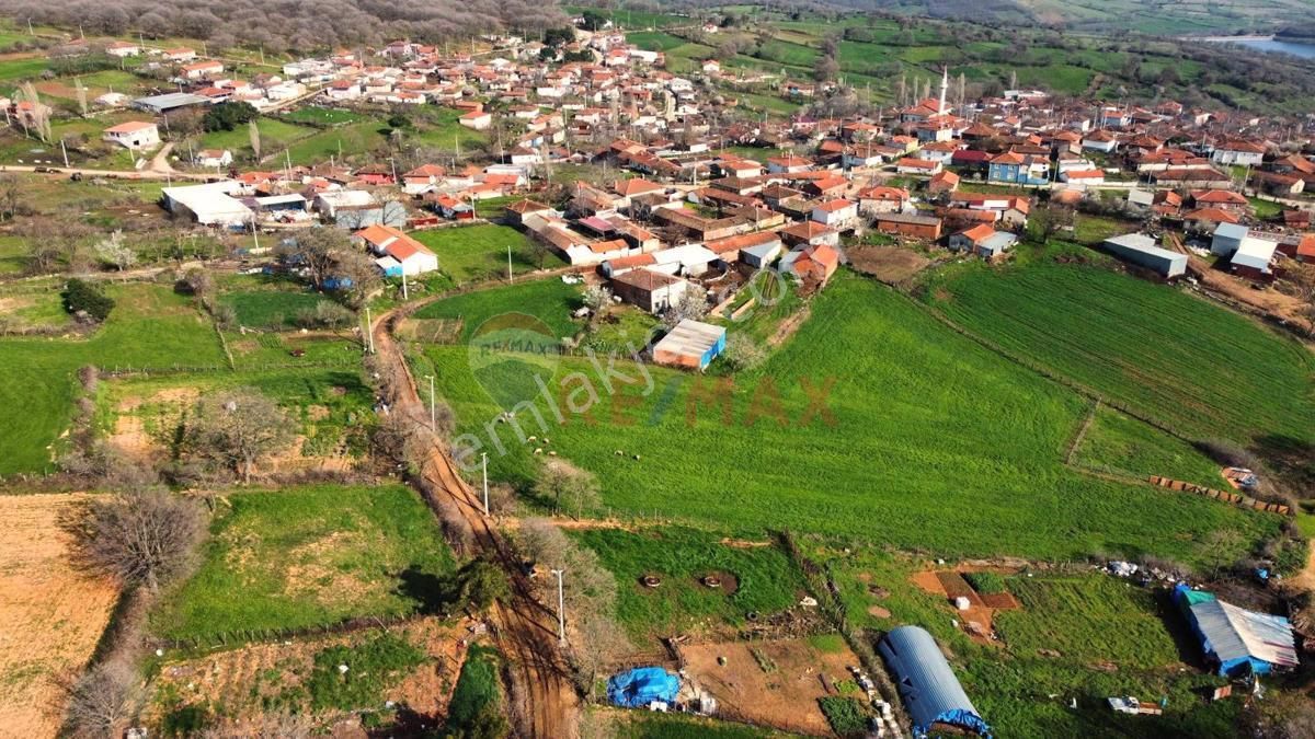 Çan Karadağ Köyü Satılık Bağ & Bahçe ÇAN KARADAĞ KÖYÜNDE ÇEVRSİNDE EVLER OLAN KÖY SINIRINDA TARLA