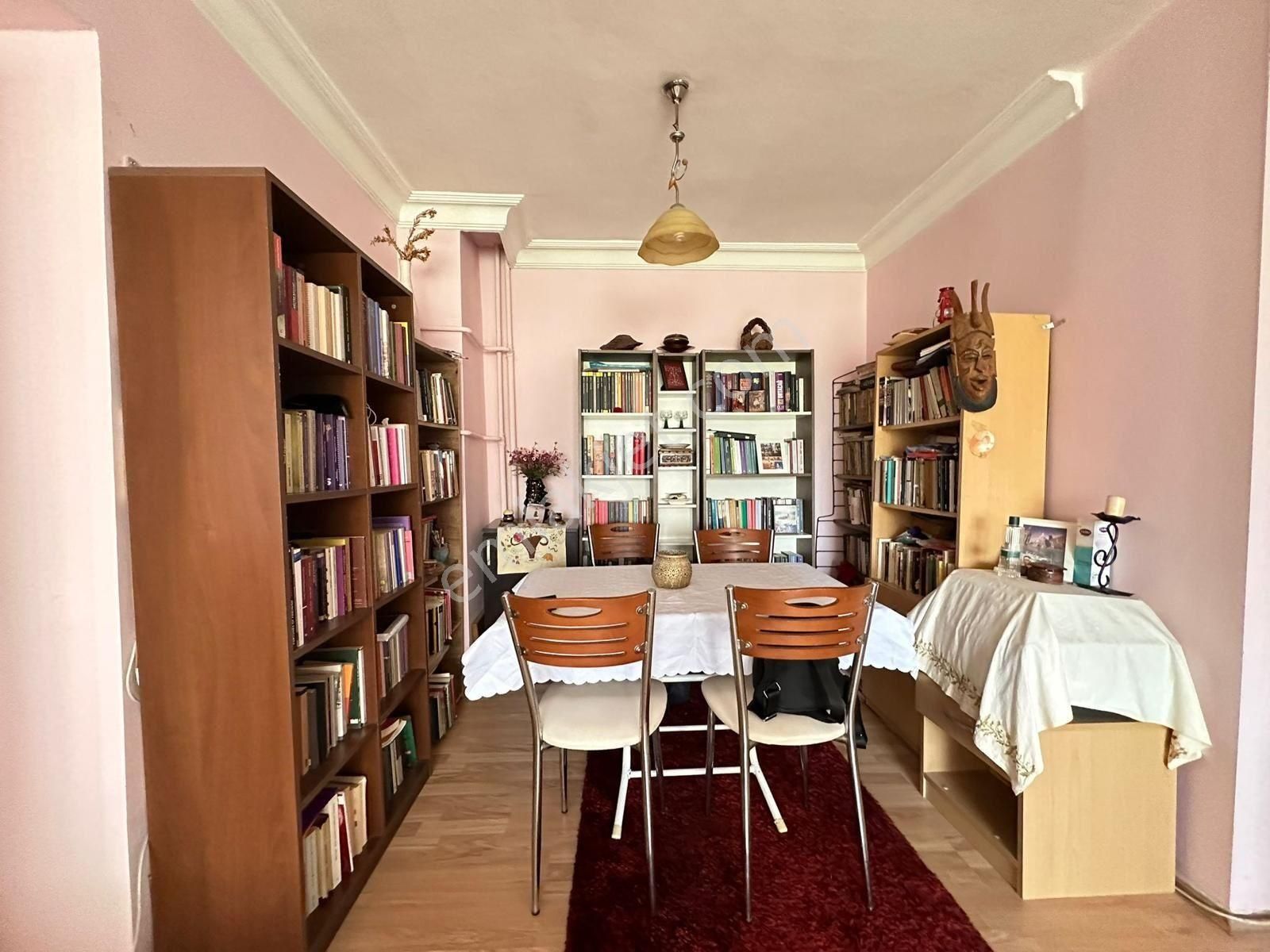 Kadıköy 19 Mayıs Satılık Daire  ORKA'dan MİNİBÜSE MARMARAYA YAKIN ELİT KONUMDA 80m² net 2+1