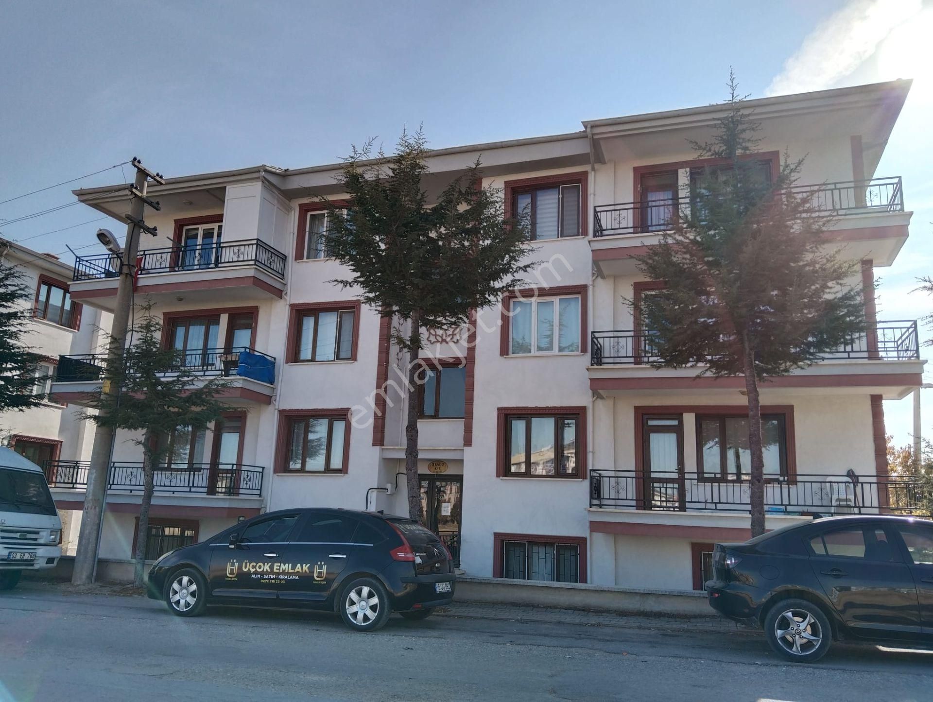 Afyonkarahisar Merkez Kanlıca Satılık Daire  AFYON ÜÇOK EMLAKTAN KANLICA MAH DA SATILIK 3+1 FIRSAT DAİRE