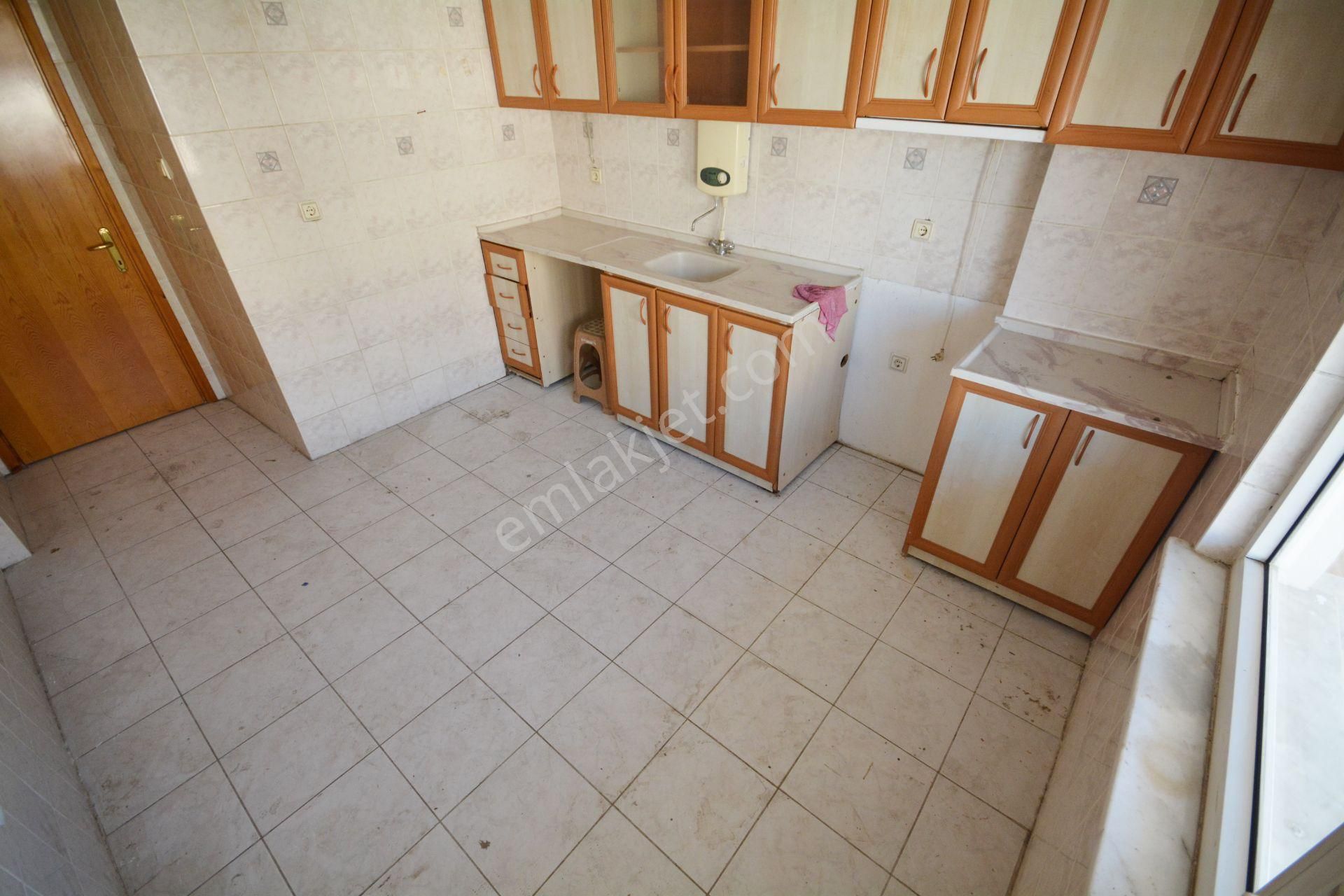 Edremit Altınkum Kiralık Daire  ▀ JET EMLAKTAN ALTINKUM'DA AYRI MUTFAKLI KİRALIK 2+1 DAİRE