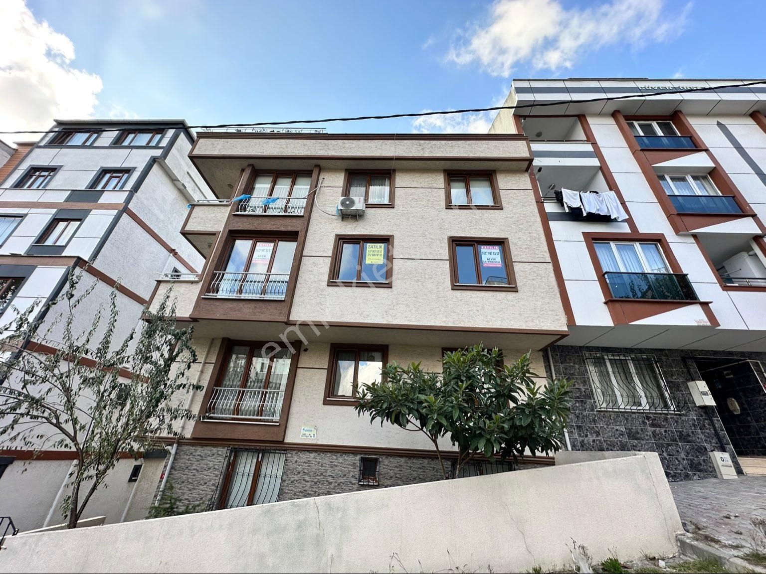 Başakşehir Güvercintepe Satılık Daire  BAŞAKŞEHİR GÜVERCİNTEPE'DE MERKEZİ KONUMDA 2+1 SATILIK DAİRE