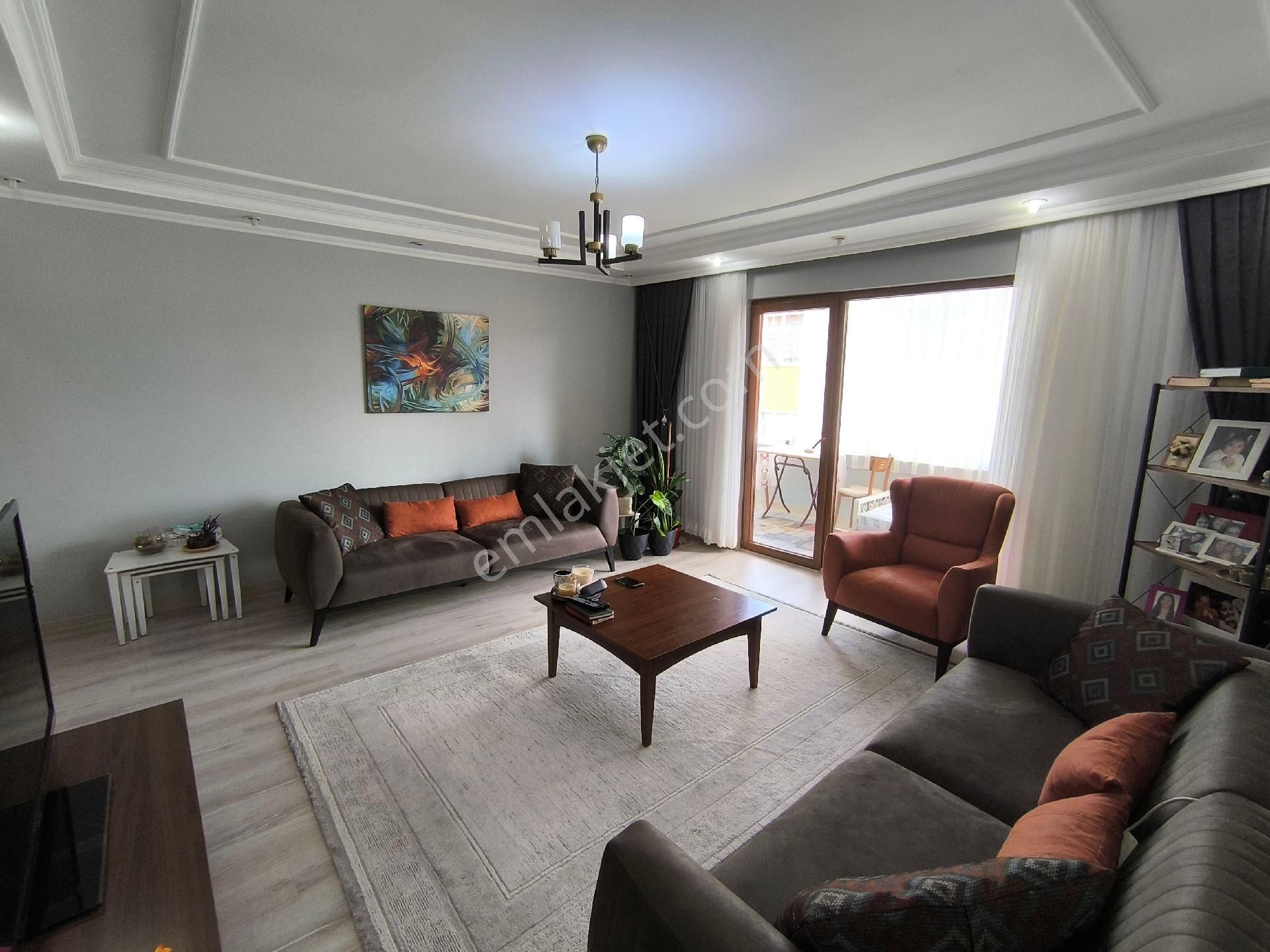 Kağıthane Seyrantepe Satılık Daire KAĞITHANE SEYRANTEPE MAH.GENİŞ 2+1 3.KAT BALKONLU ARSA TAPULU METROYA YAKIN SATILIK DAİRE 