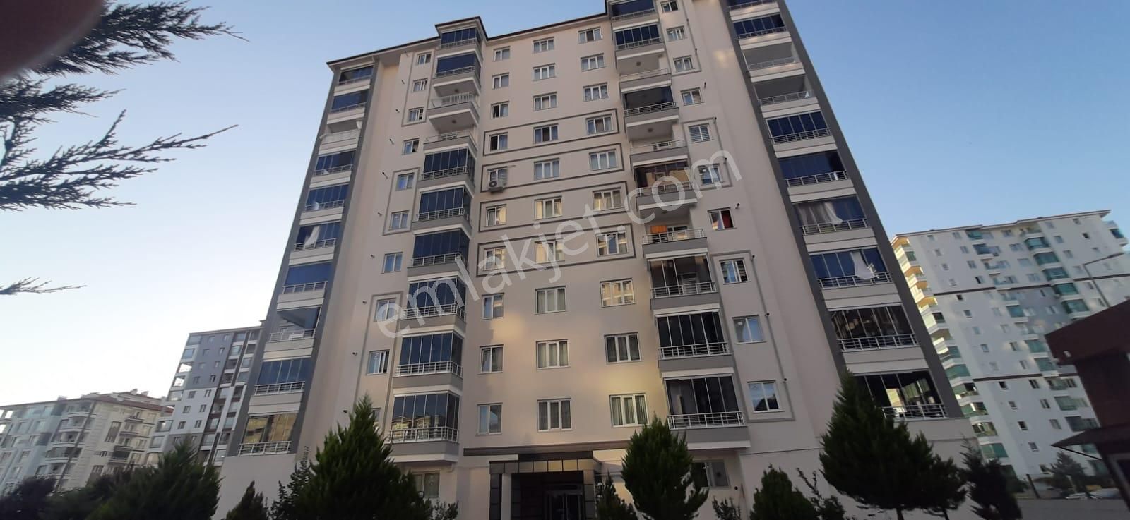 Yeşilyurt Tecde Kiralık Daire   TECDE MAHALLESİ GÜNGÖR CADDESİ KİRALIK DAİRE