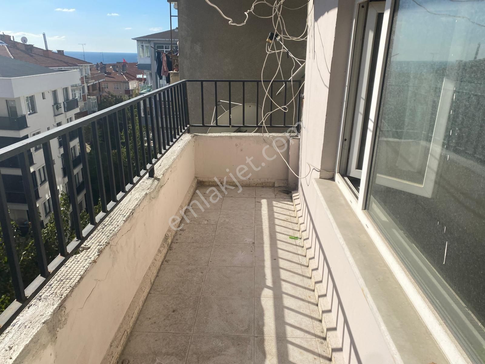 Avcılar Ambarlı Kiralık Daire Ambarlı Cumhuriyet Cd 4 Kat Asönsör Yok 2+1 Balkonlu Kira 12500-tl Depozito 12500-tl