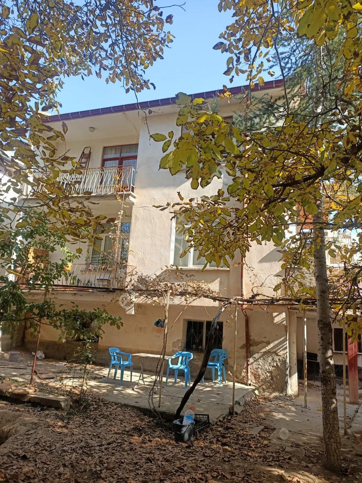 Çavdar Emlaktan Satılık Müstakil Bahçeli İki Katlı Ev - Görsel 3