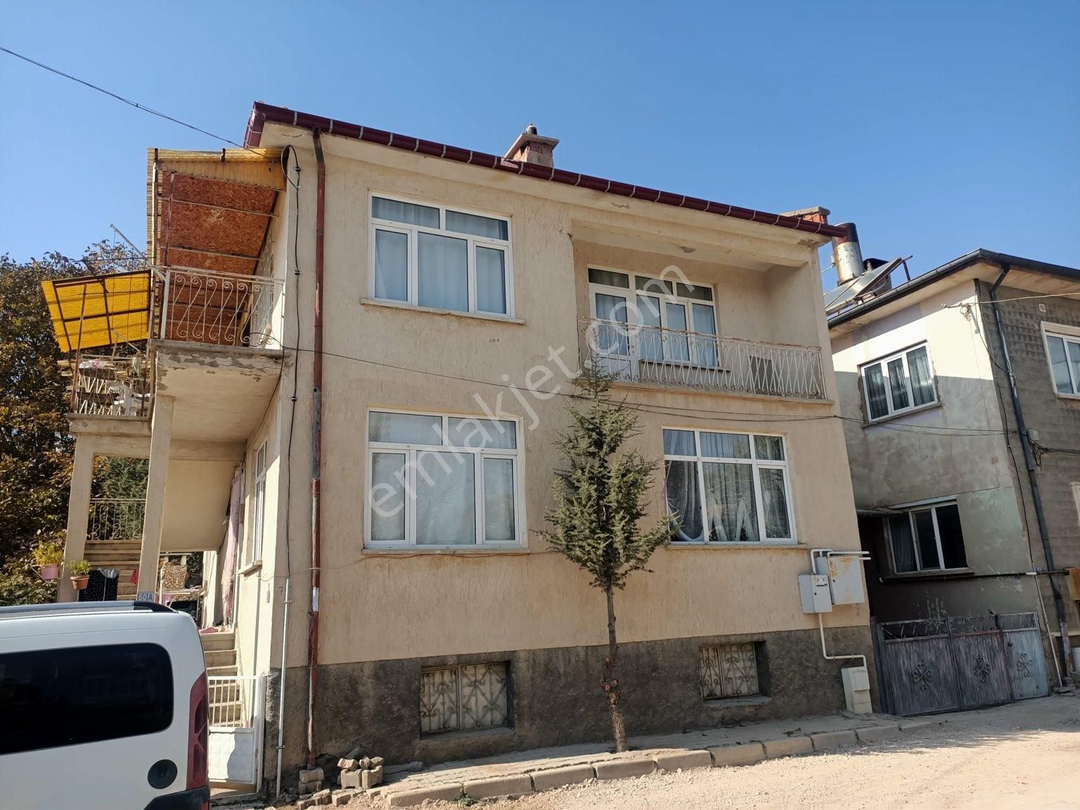 Çavdar Emlaktan Satılık Müstakil Bahçeli İki Katlı Ev - Görsel 4