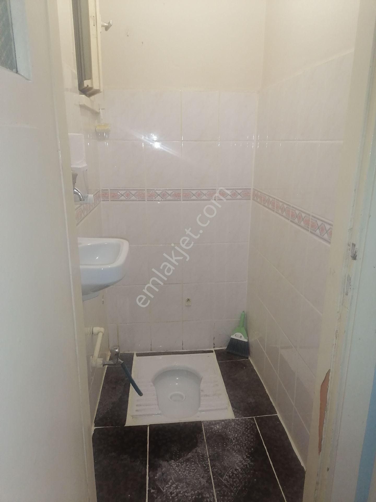 Ümraniye Yamanevler Metro Yürüme Mesafeli Temiz Daire 2+1 1.kat Kiralık - Görsel 11